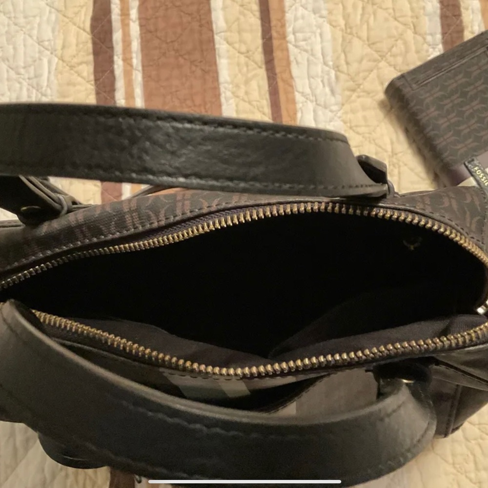 Fossil Satchel Crossbody And Matching Wristlet Wa… - image 2